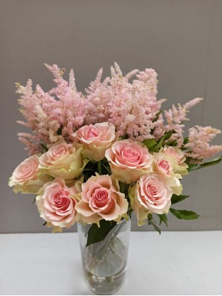 Роза нежно розовая пышная "Duchesse" 50 см